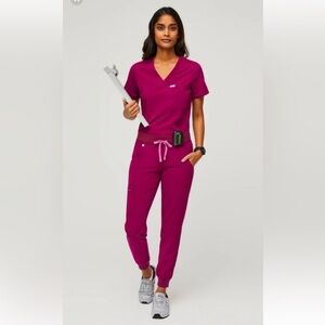FIGS Women's Dark Magenta Zamora Jogger XSP/ Catrina one pocket XS Scrub Set